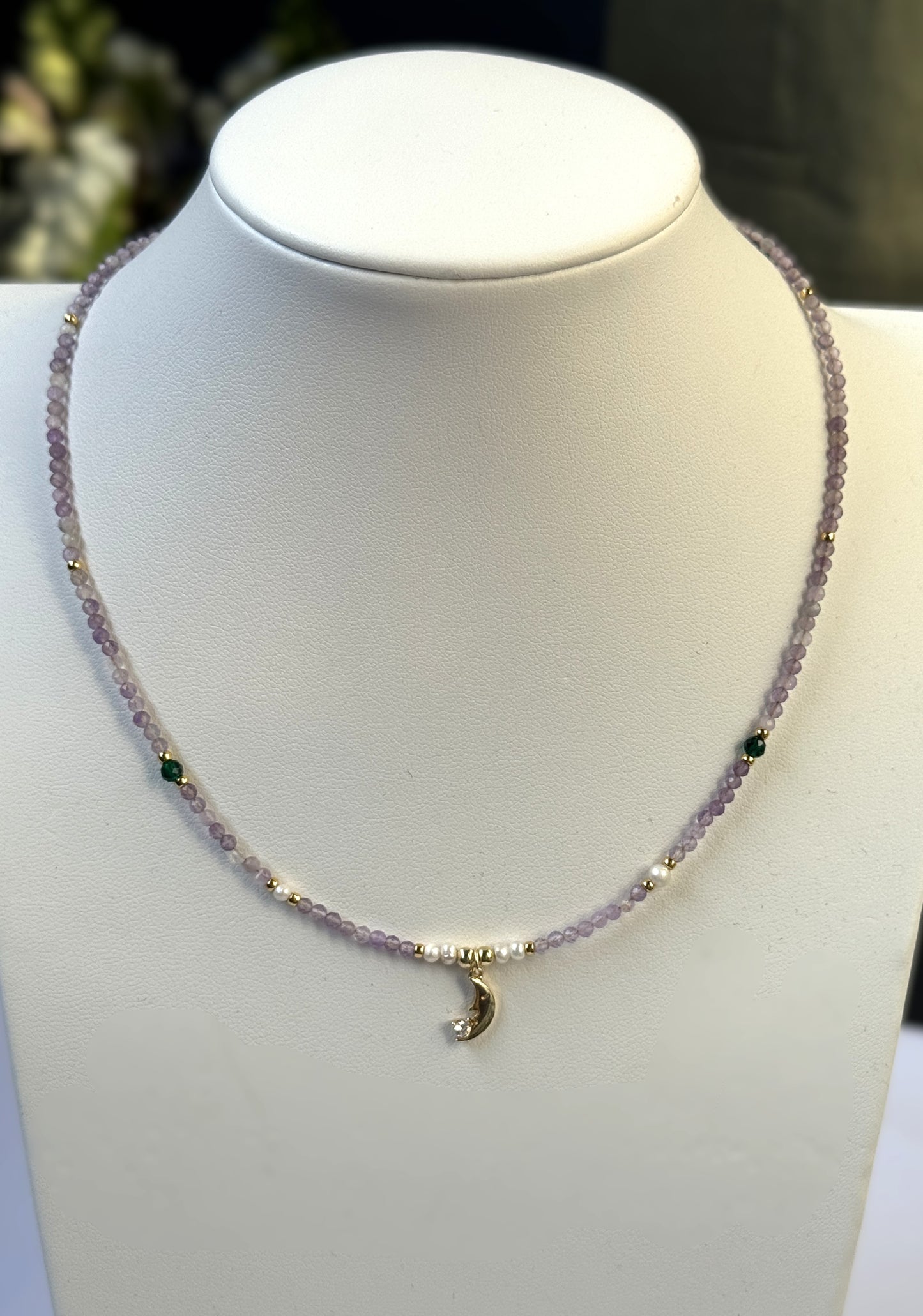 Collier en améthyste avec pendentif lune