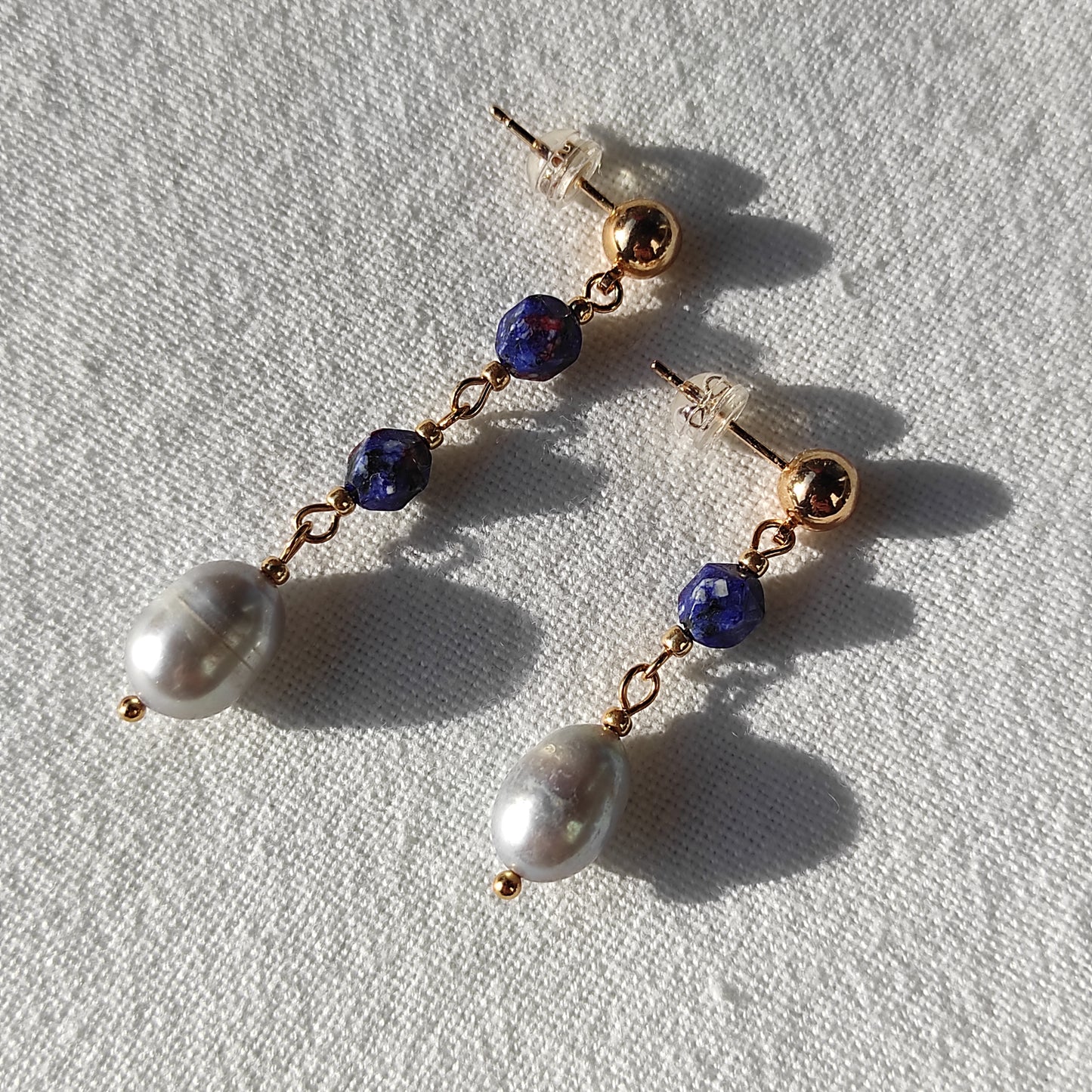 Boucles d'oreilles avec jaspe et perles grises