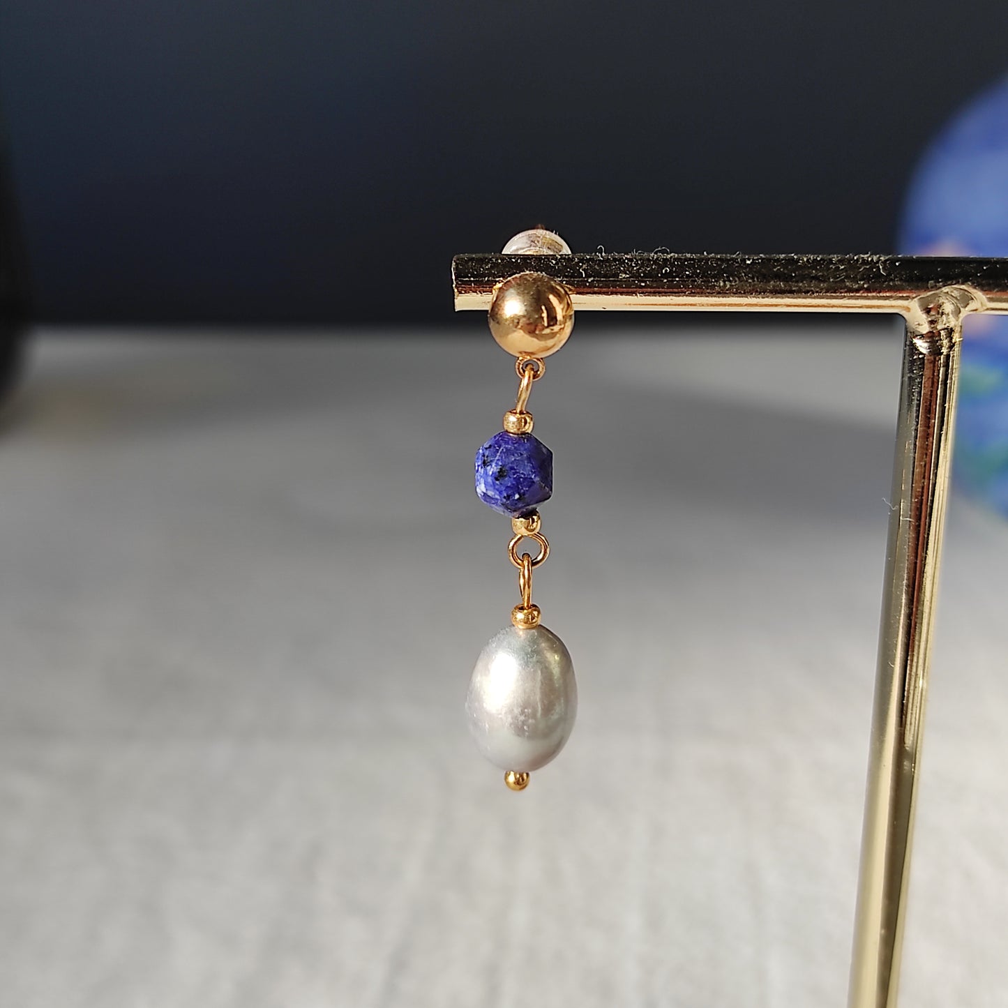 Boucles d'oreilles avec jaspe et perles grises