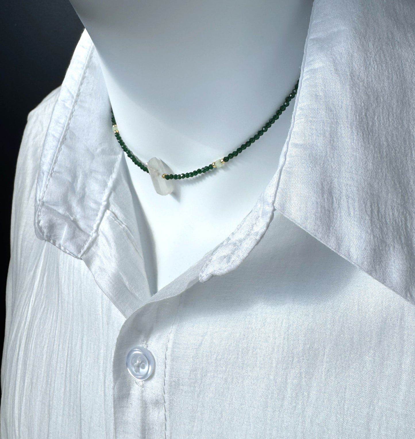 Choker en spinelle verte et cristal blanc