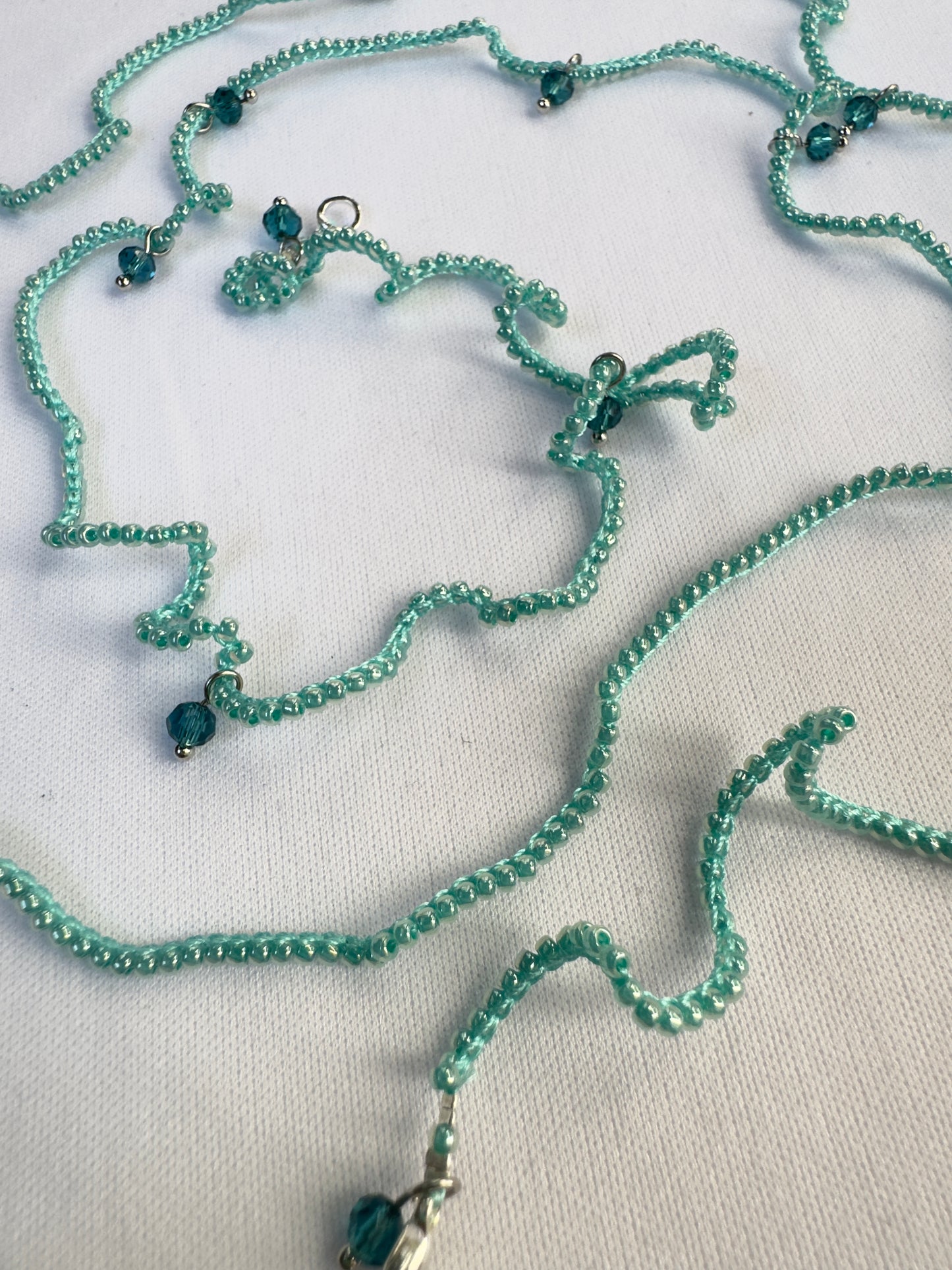 Collier crocheté à partir de perles turquoises