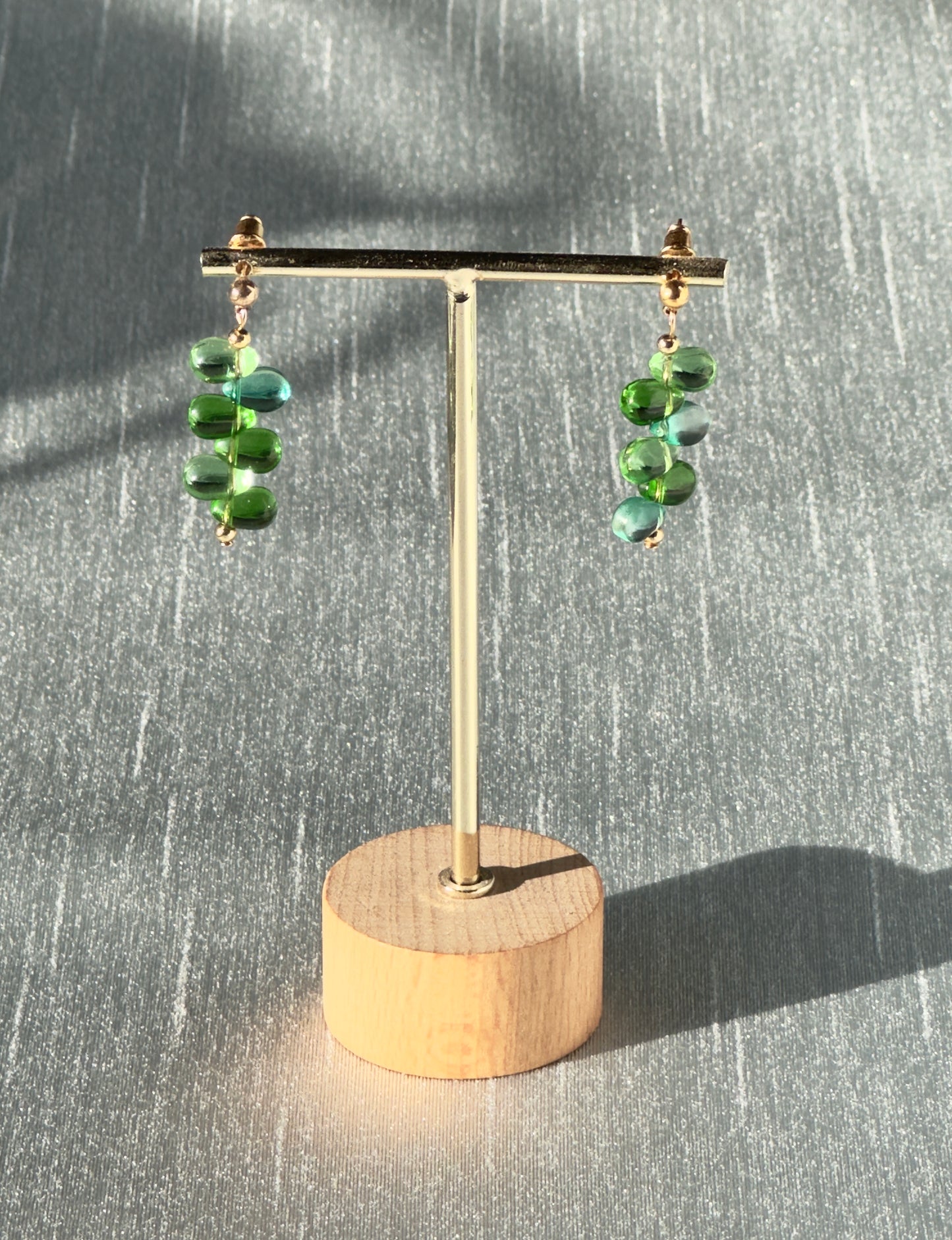 Boucles d’oreilles goutte en verre vert