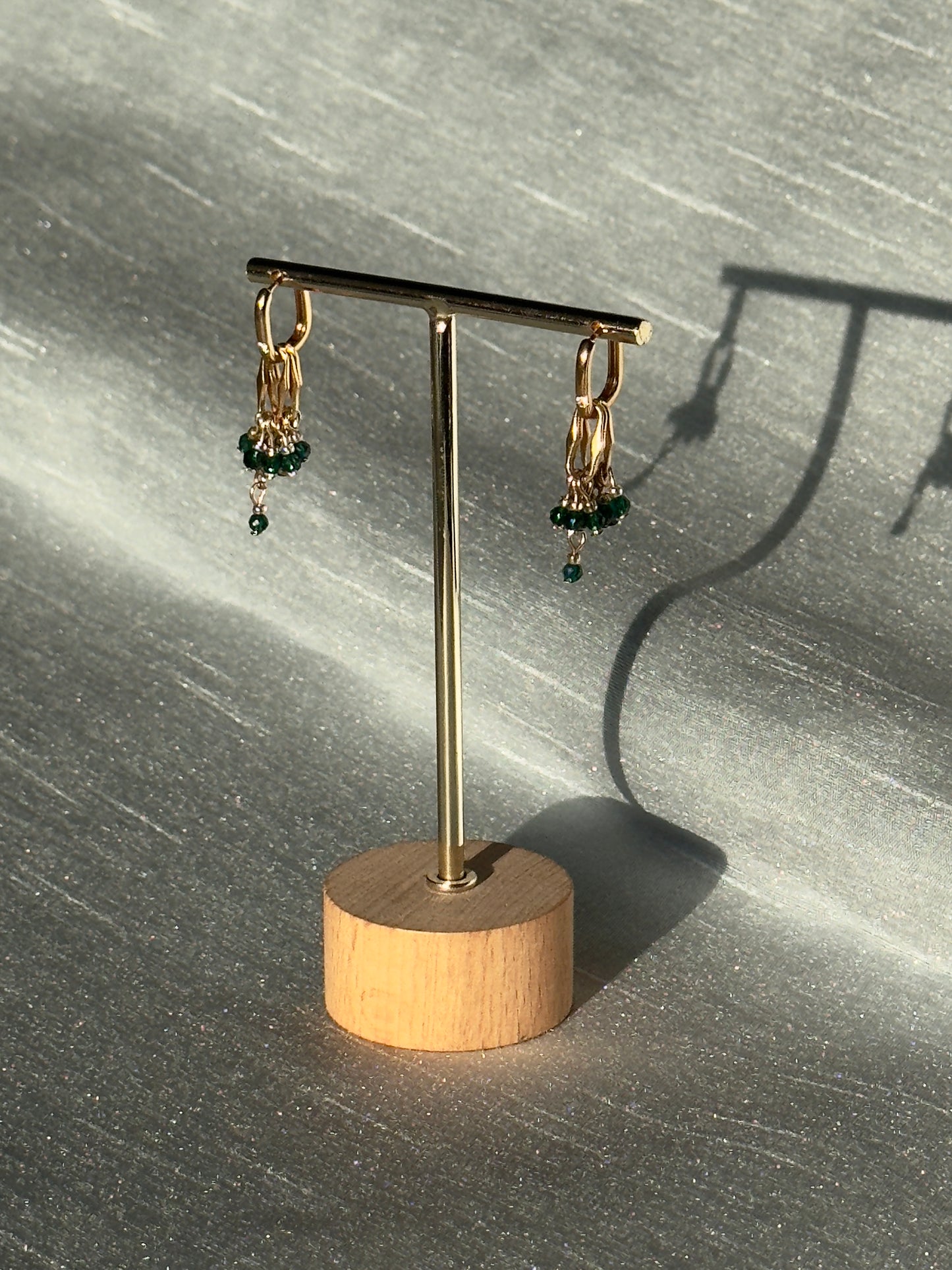 Boucles d’oreilles avec spinelle verte
