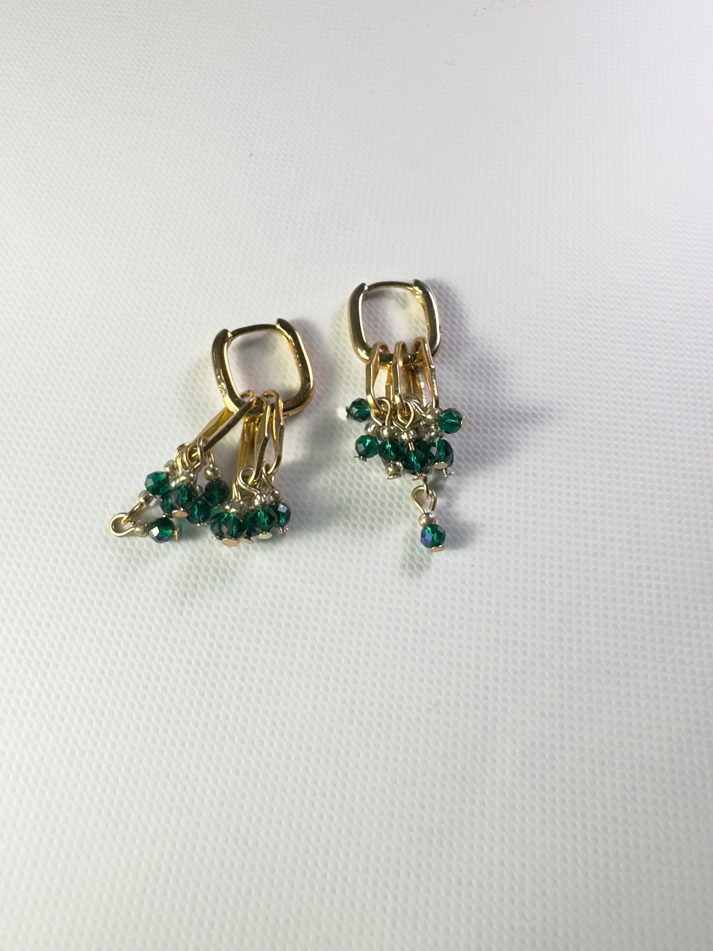 Boucles d’oreilles avec spinelle verte