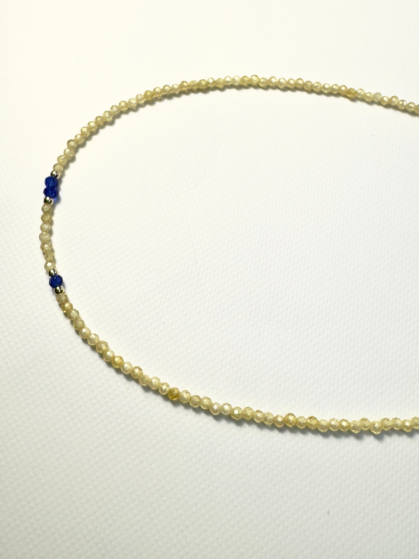 Collier en zircon jaune et spinelle bleu