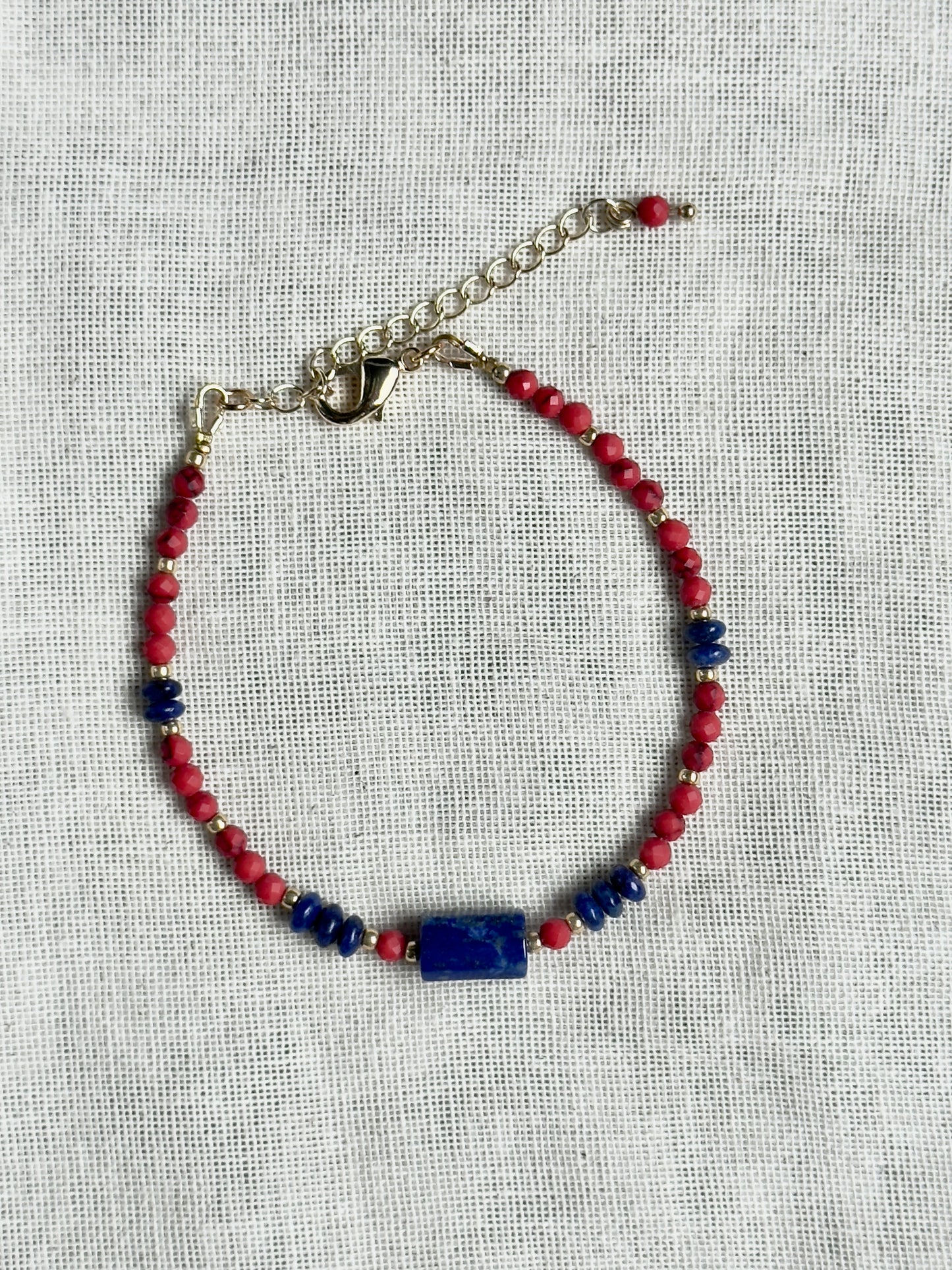 Bracelet en corail rouge et lapis-lazuli