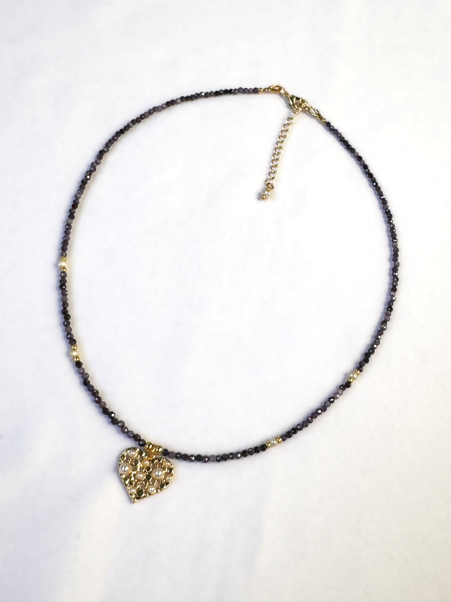Collier en zircon violet