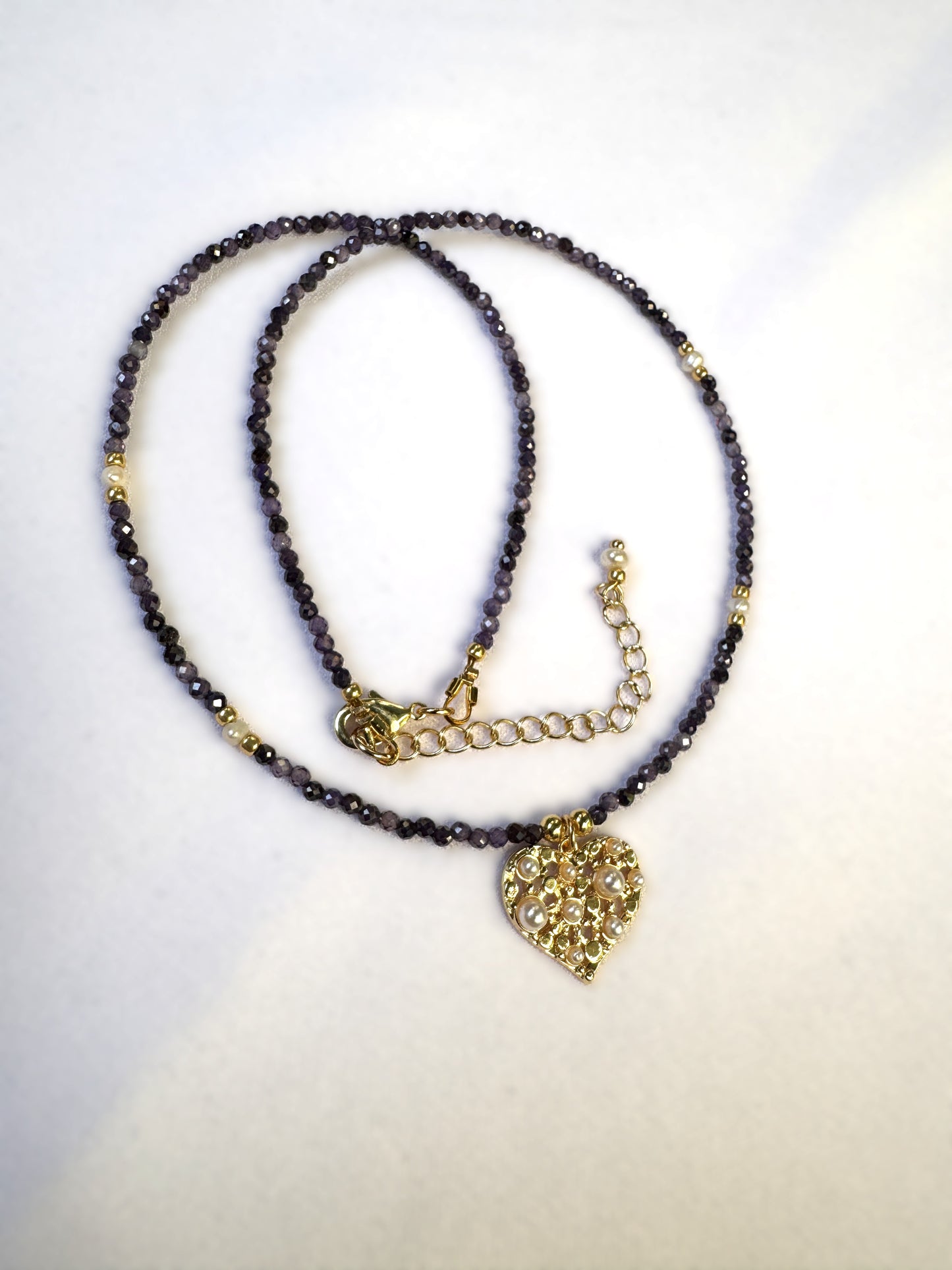 Collier en zircon violet