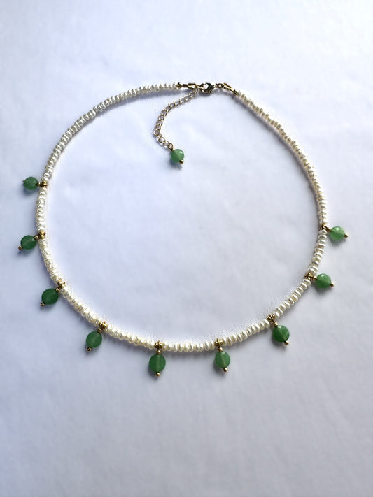 Collier en perles et jade