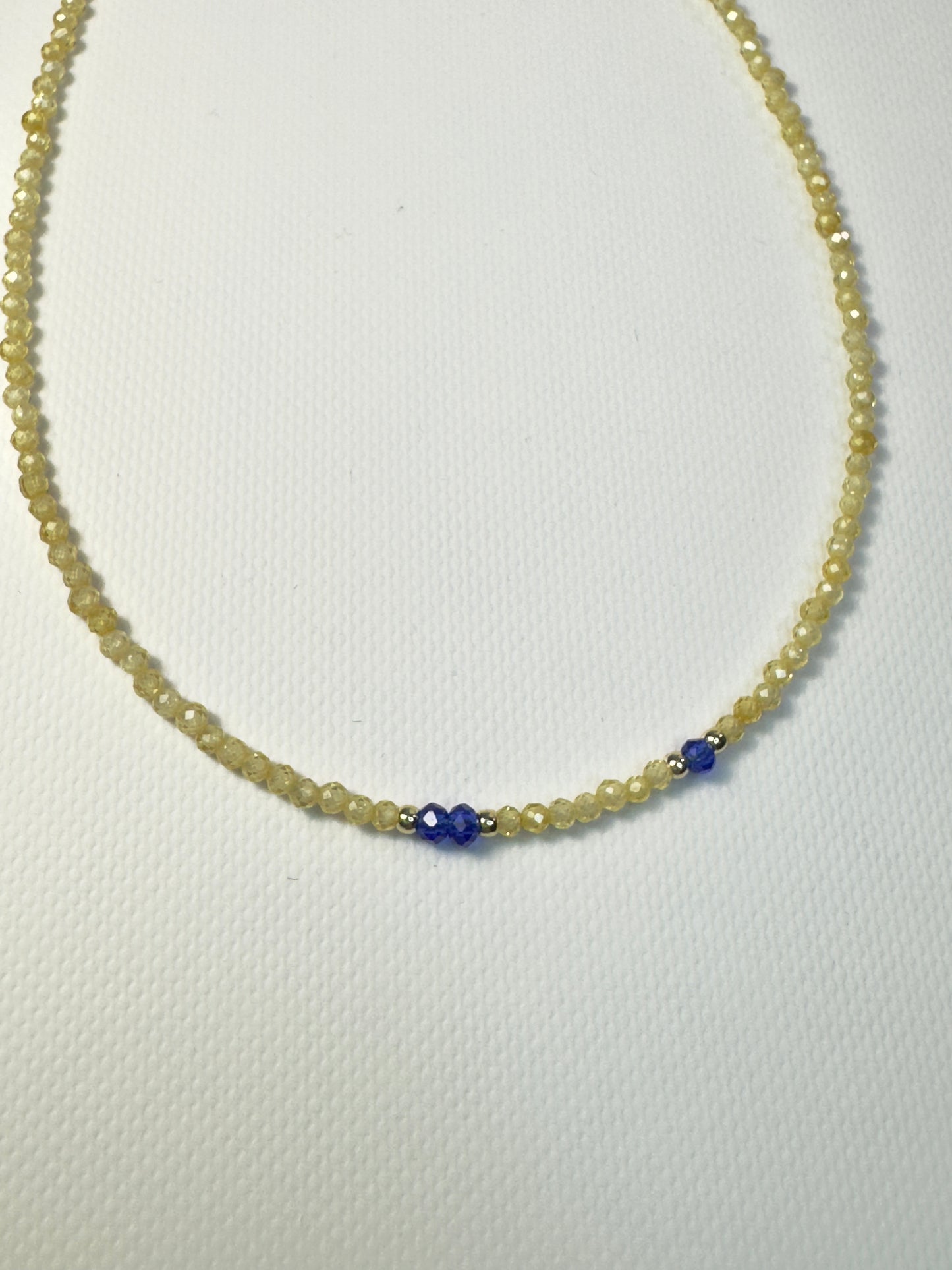 Collier en zircon jaune et spinelle bleu